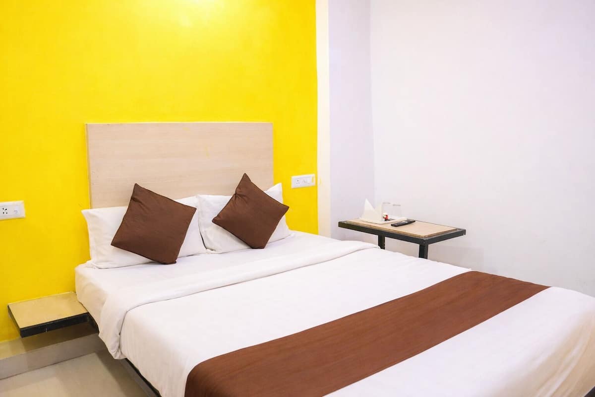 Deluxe Room | Free WiFi, bed sheets