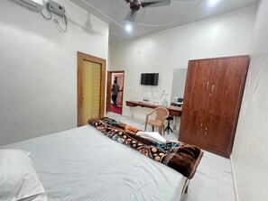 ห้องลักซ์ชัวรี่ซิงเกิล | โต๊ะทำงาน, พื้นที่ทำงานแบบใช้แล็ปท็อป, Wi-Fi ฟรี, ทางสำหรับรถเข็น