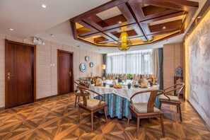 Unclassified image, 3 of 70, button - Chengde Hotel (Mountain Resort) (Chengde)
