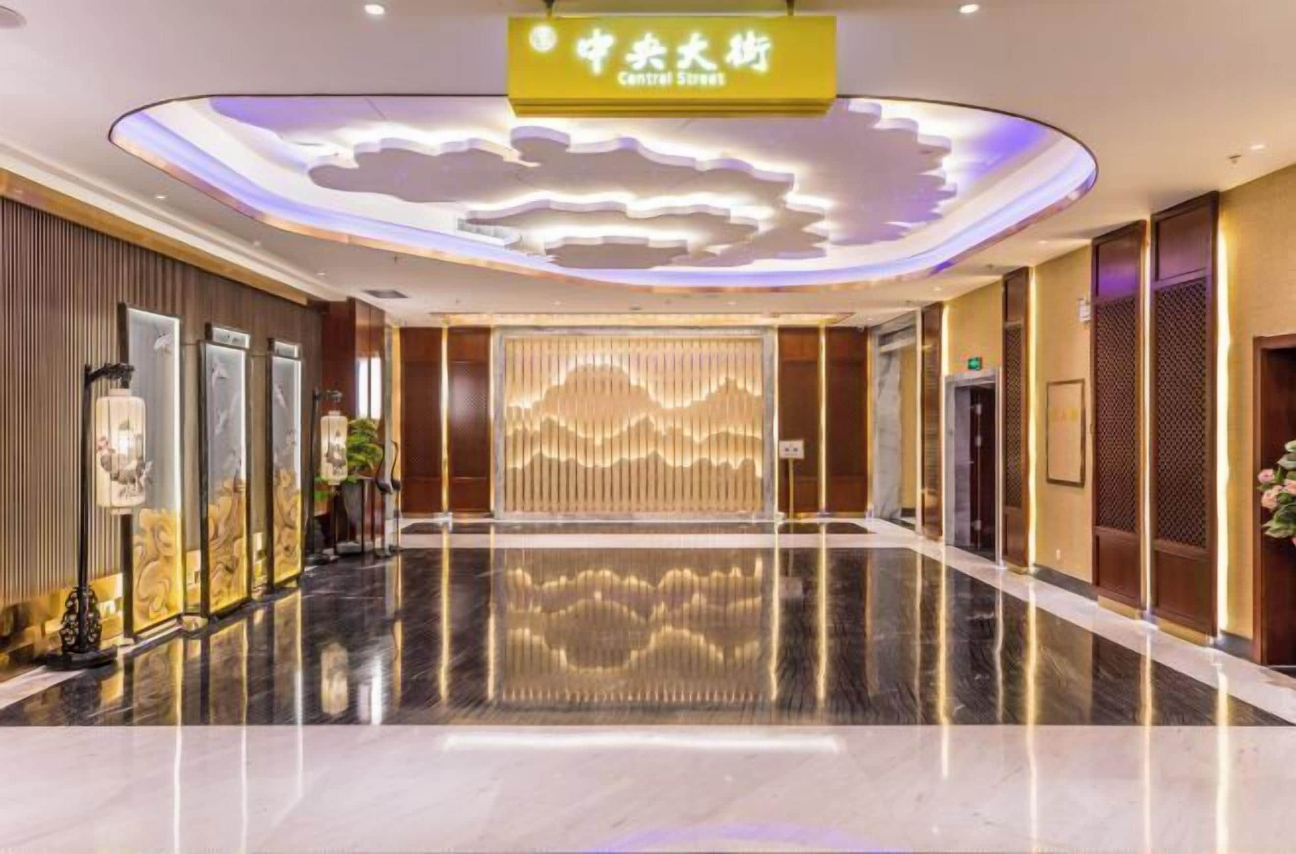 المنشأة من الداخل