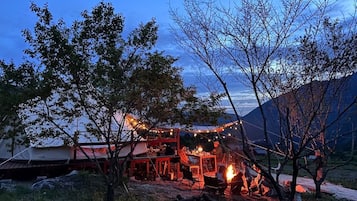 Tenda de campanya familiar, vistes a la muntanya | Wifi gratuïta