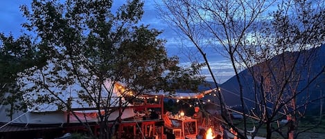 Family Tent, Mountain View | Free WiFi