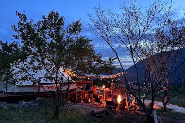 ファミリー テント マウンテンビュー | WiFi (無料)