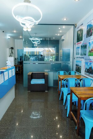 Living area - Happy Home Hostel (Vientiane)