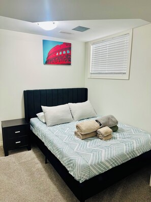 1 habitación, escritorio, tabla de planchar con plancha y wifi gratis 