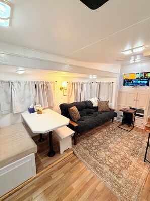 TV - Cozy Sunset Hideaway: Beautiful One-Bed, One-Bath with WiFi” (Springtown)