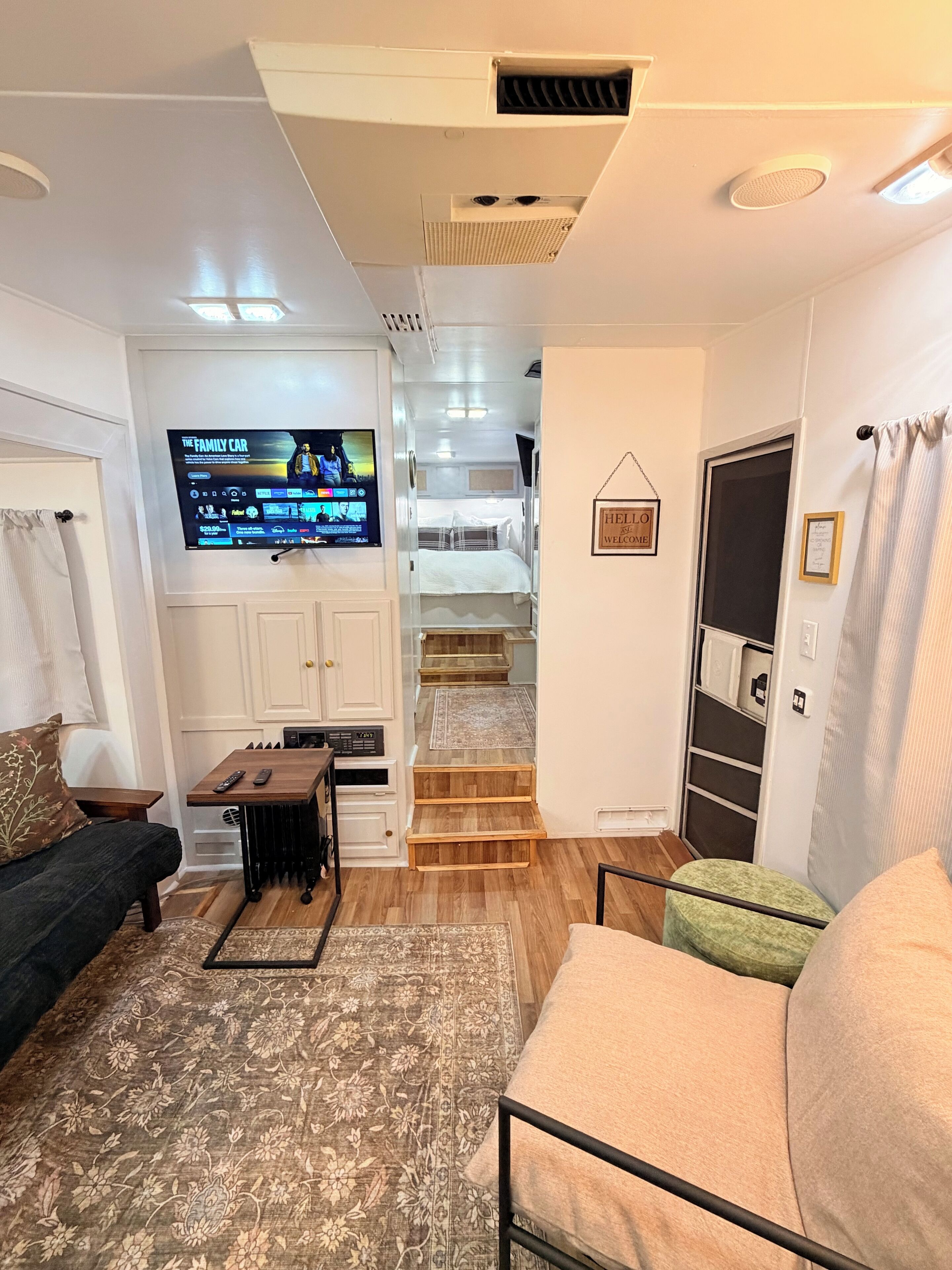 Internet, bed sheets