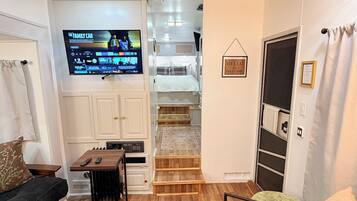 Internet, bed sheets