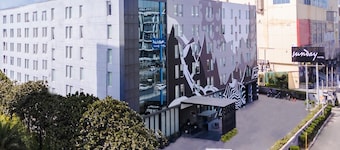 Hotel in Chandigarh With Pool Patio & Wellness