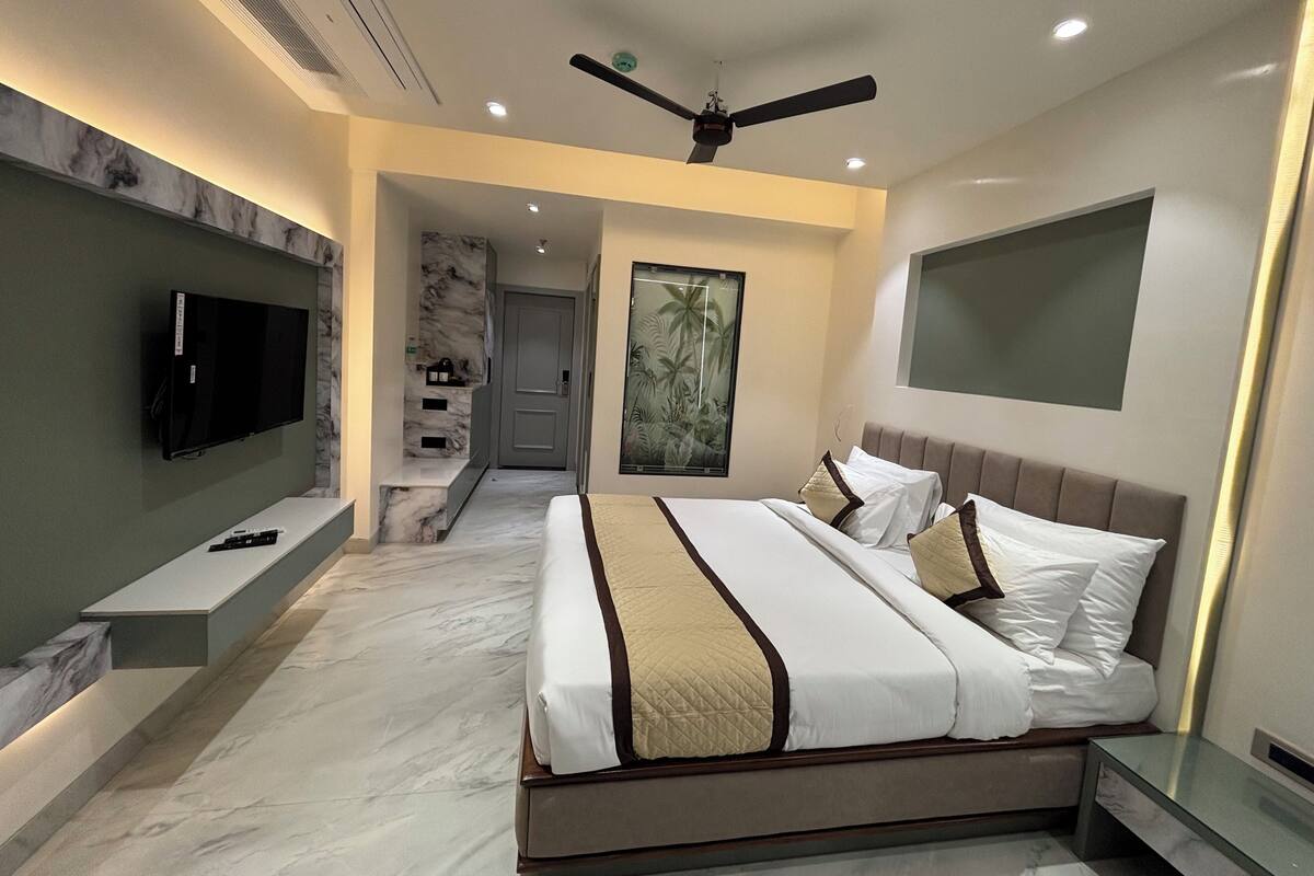 City Room, City View | Egyptian cotton sheets, premium bedding, minibar, blackout drapes