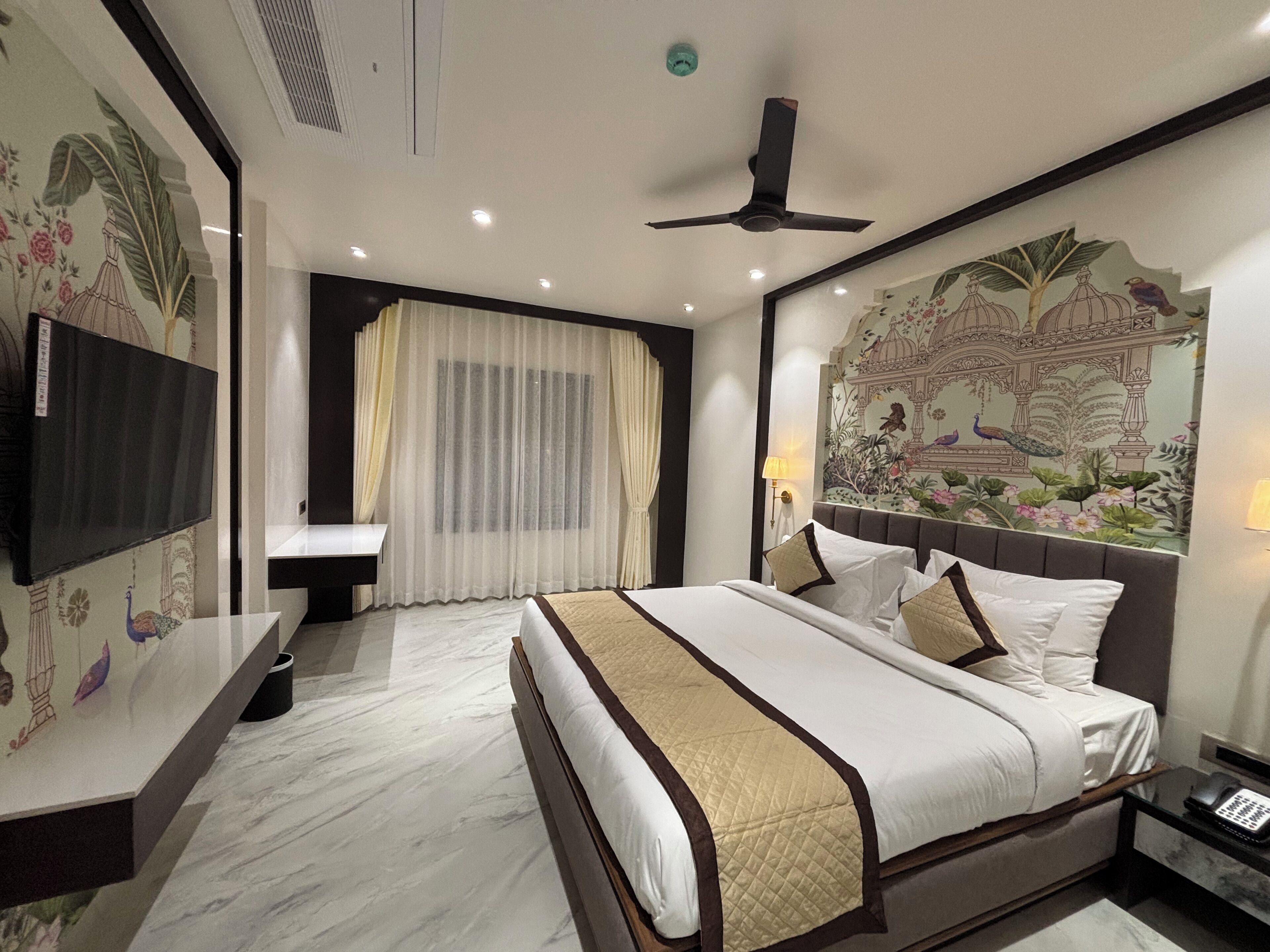 Comfort Double Room | Laptop workspace, free WiFi