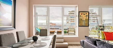 تناول الطعام