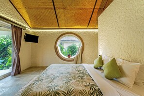 Suite, Pool View | Iron/ironing board, free WiFi - Mallai by ELIVAAS (Tirukalukundram)