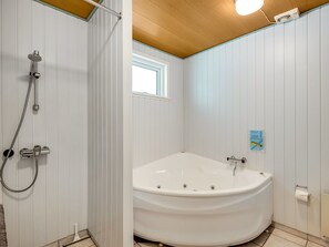 Bathroom - "Galia" - 2.5km from the sea by Interhome (Blåvand)