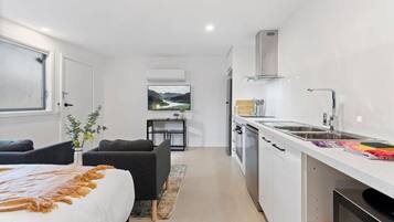1 bedroom, iron/ironing board, internet, bed sheets