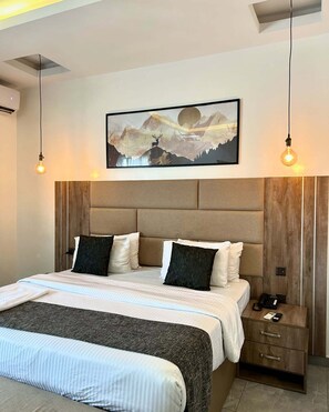Economy Room, Balcony, City View | Desk, laptop workspace, soundproofing, free WiFi - Divemer Hotel (Ankuru)