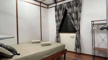 Dobbeltrom – basic, delvis havutsikt