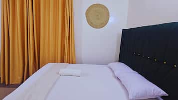 2 bedrooms, iron/ironing board, WiFi, bed sheets
