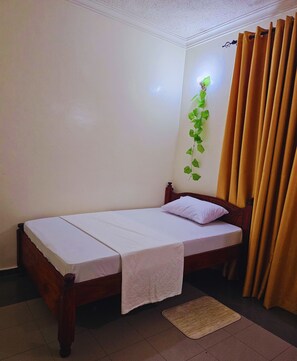 2 bedrooms, iron/ironing board, WiFi, bed sheets - Mombasa Two bedroom Cozy apartment, few km to town, fort Jesus, Pembe za ndovu (WMX5+WC Mombasa, Kenya)