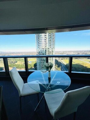 Outdoor dining - Olympic Park Apartment | Walk to Accor Stadium & Qudos Bank Arena (Sydney Olympic Park)