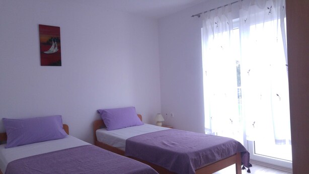 Room - Cozy Island Apartment Lavanda on Krk - Two Bedroom Apartment With Terrace (Punat)