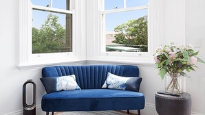 Living area - Beautiful Studio in Heritage Building with Balcony (Lewisham)