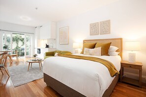 1 bedroom, desk, iron/ironing board, Internet - Leafy and Tranquil Inner West Studio Apartment (Lewisham)