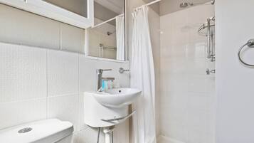 Hair dryer, towels