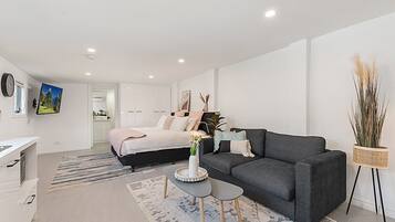 1 bedroom, desk, iron/ironing board, Internet