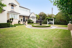 Exterior - Funky Inner West Studio with Private Patio (Lewisham)