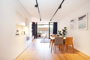 Interior - Stylish Studio with Balcony near Darling Square (Ultimo)