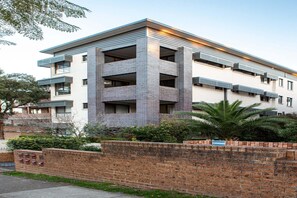 Exterior - Cosy and Bright Studio Next to Westmead Hospital (Westmead)