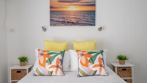 Unclassified image, 5 of 16, button - Seafront Getaway Studio, Great Location with Pool (Batehaven)