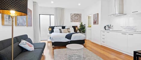 Internet, bed sheets