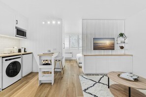 Dining Room - Studio3: Chic Bondi Abode with Pool & A/C (Bondi Junction)