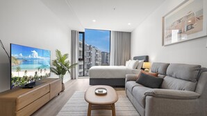 Smart TV - Fremantle Coast Studio – Beach at your Doorstep (North Fremantle)