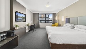 1 bedroom, iron/ironing board, bed sheets - Bright Studio with Pool Access in Parramatta (Parramatta)