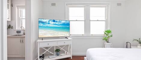 1 soverom, strykejern/-brett, internettilgang og sengetøy