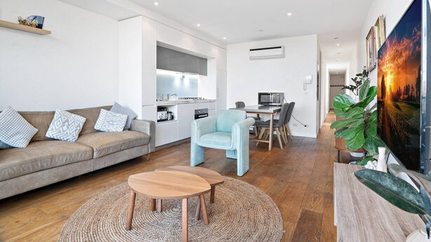 Living area - One-Bed Apartment Close to Cafés and Coast (Port Melbourne)