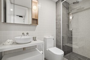Hair dryer, towels - Coastal Apartment with Rooftop Pool (North Fremantle)