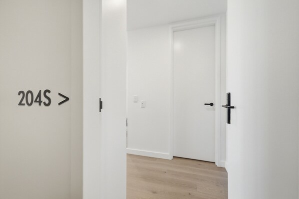Ambiance / Close-up - Coastal Apartment with Rooftop Pool (North Fremantle)