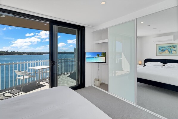 2 habitaciones, tabla de planchar con plancha, cuna de viaje y internet 