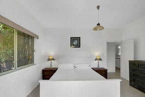 3 dormitorios, tabla de planchar con plancha, Internet y ropa de cama