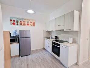 Fridge, microwave, oven, stovetop - Comfy bungalow between Jesolo and Punta Sabbioni (Cavallino)