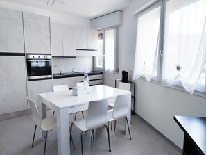 Dining - Modern apartment with pool (Cavallino)