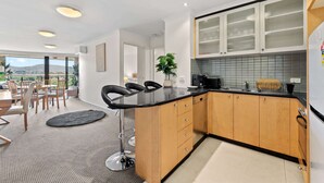 Unclassified image, 3 of 26, button - Central Apartment With Underground Parking (Canberra)