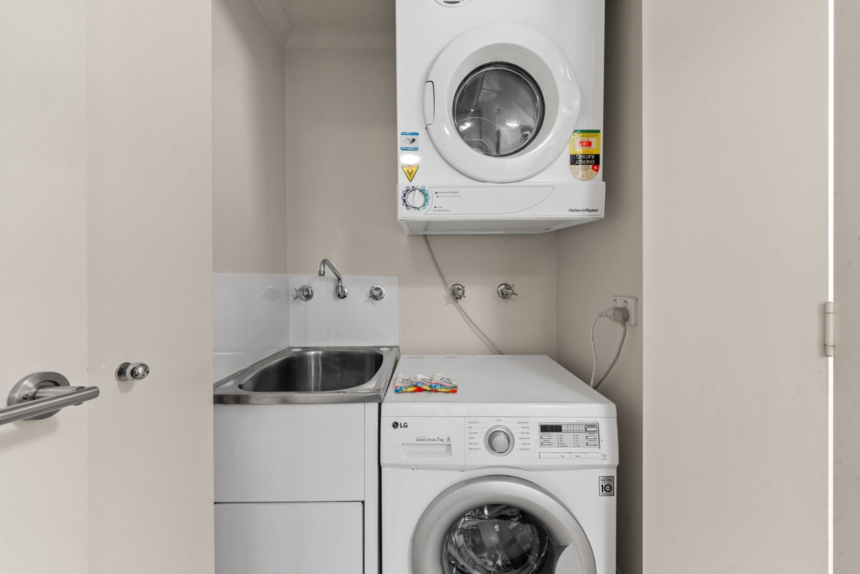 Apartment | Bathroom | Towels