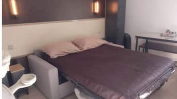 Lit parapluie, Wi-Fi gratuit, draps fournis