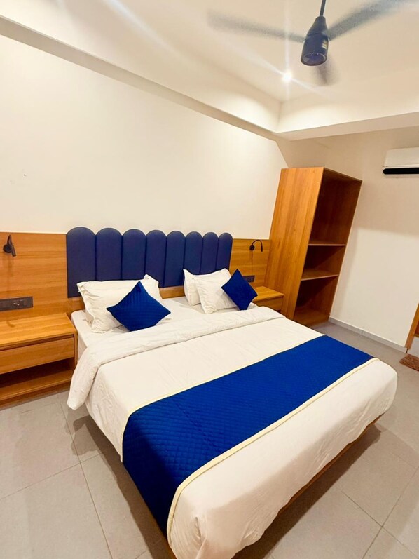 Free WiFi, bed sheets