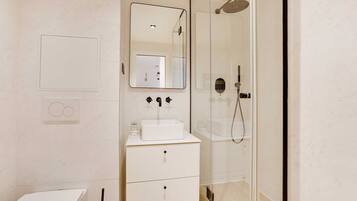 Apartment | Bathroom